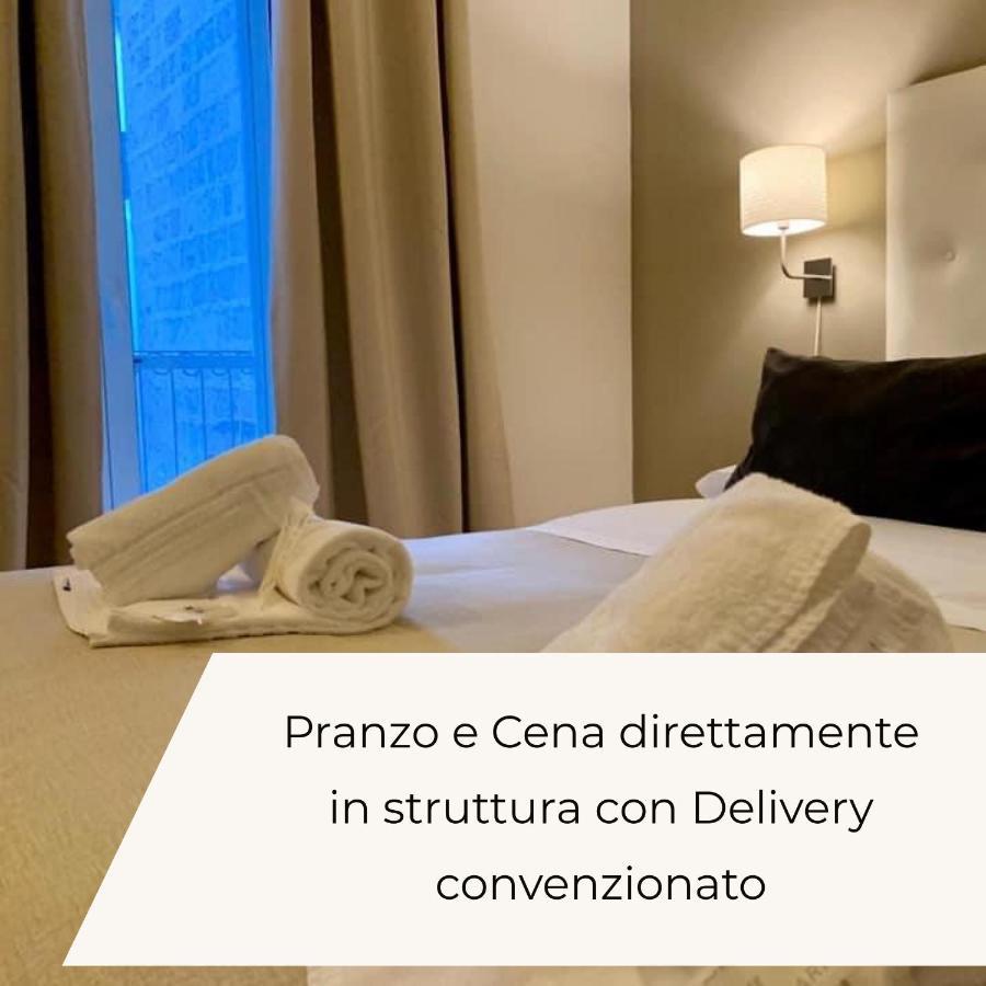 A Due Passi Dal Ponte Hotel Tarente Buitenkant foto